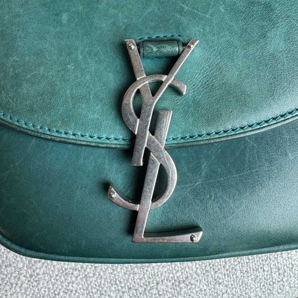 Saint Laurent Kaia Crossbody in Green Leather - Picture 6 of 16